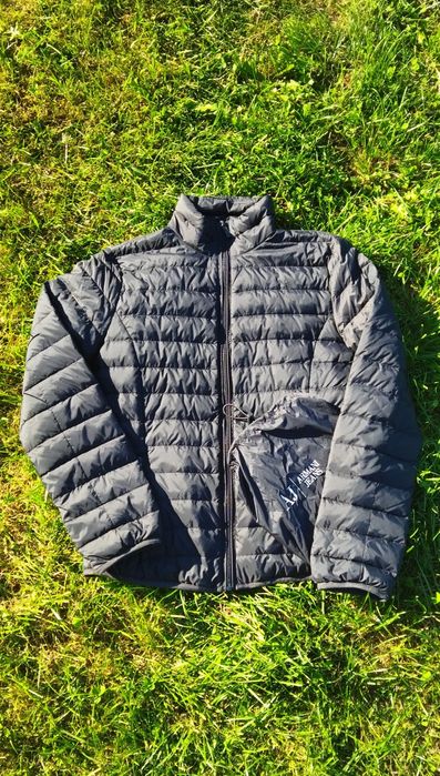 !Size M! Armani Jeans жіночий пуховик