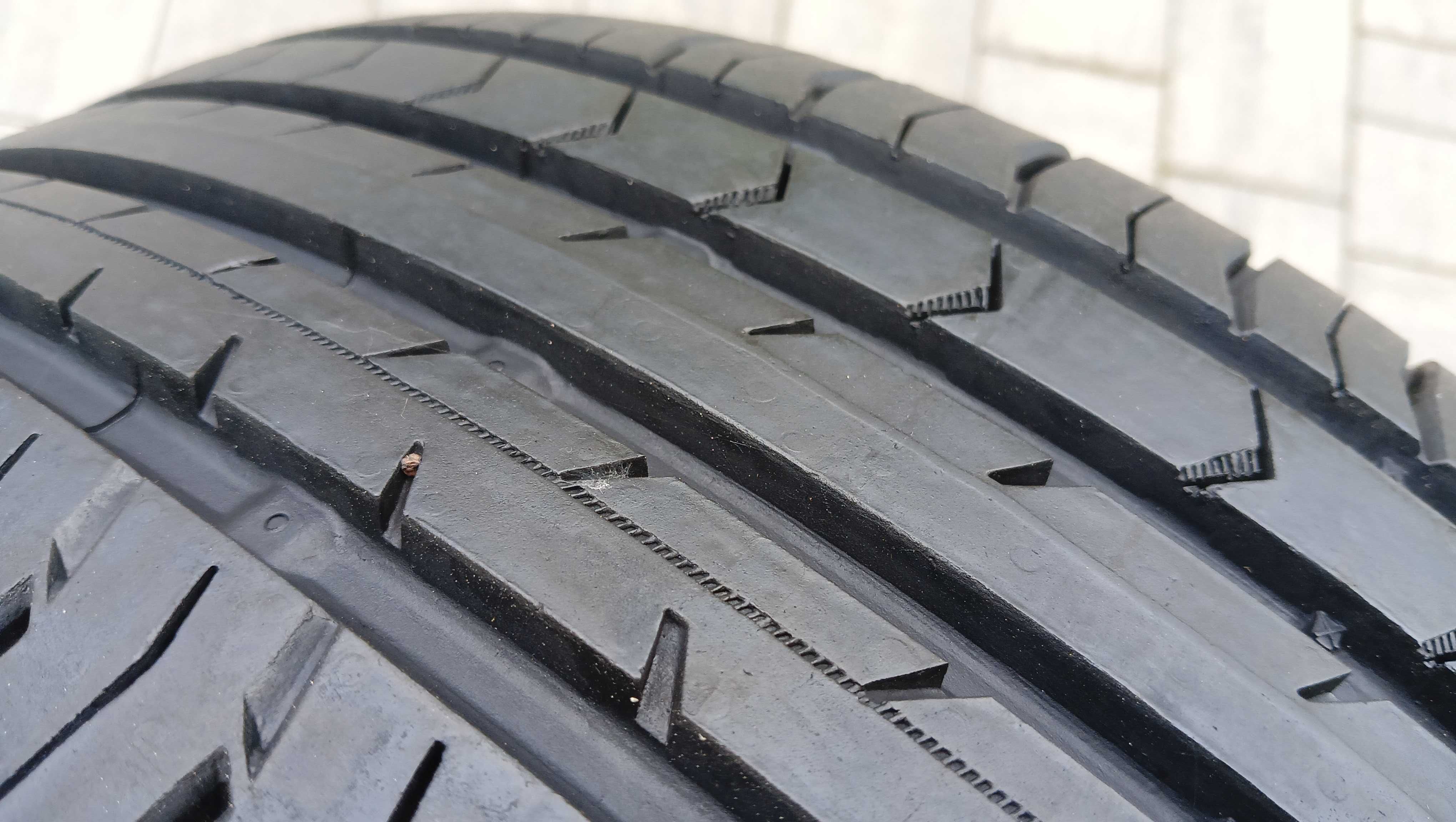 205/55r16  CONTINENTAL     ,2 opony lato  jak nowe   ,DEMO     8mm