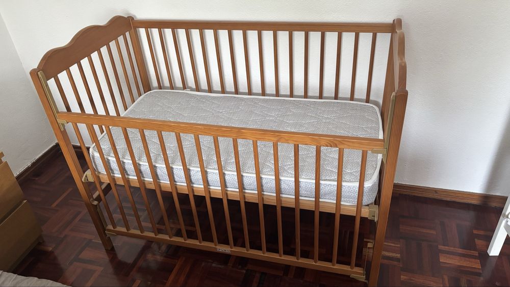 Cama bebe c/ COLCHAO