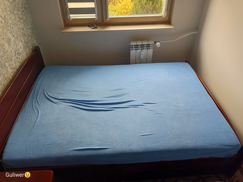 Łóżko drewniane do sypialni pod materac 140 cm na 200 cm