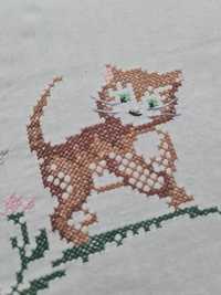 obrus ręcznie haftowany  koty do prywatnych kolekcji