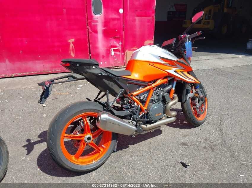 2022 KTM 1290 SUPER DUKE R