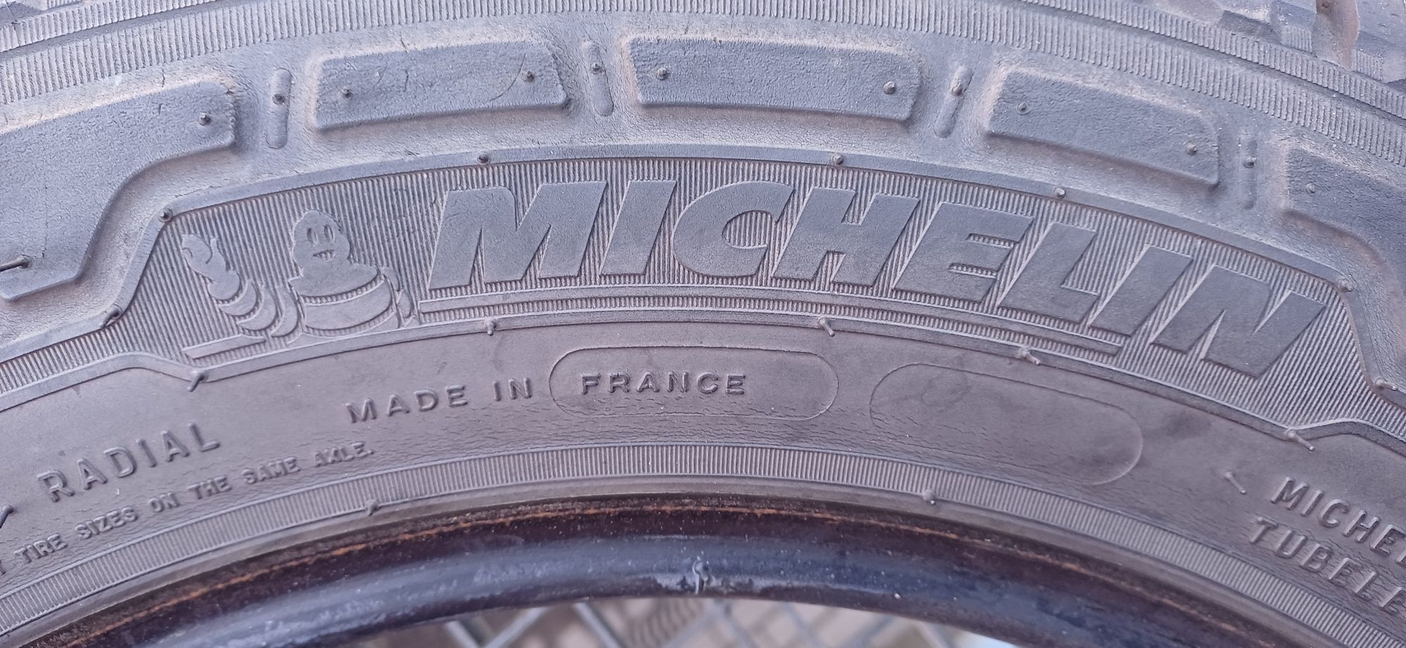 215/65R16C MICHELIN , dwie opony wielosezonowe wzmacniane.