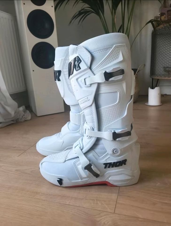 Шарнірні кросові мотоботи Thor Radial MX 44