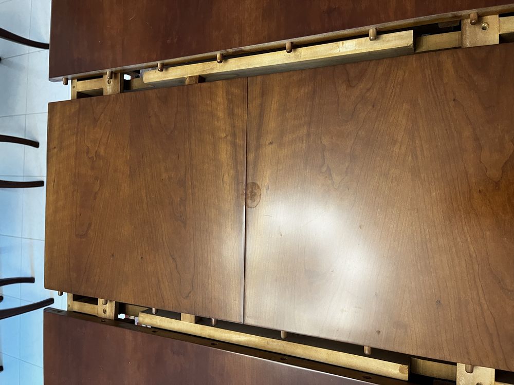 Conjunto Mesa extensivel + 6 cadeiras em madeira