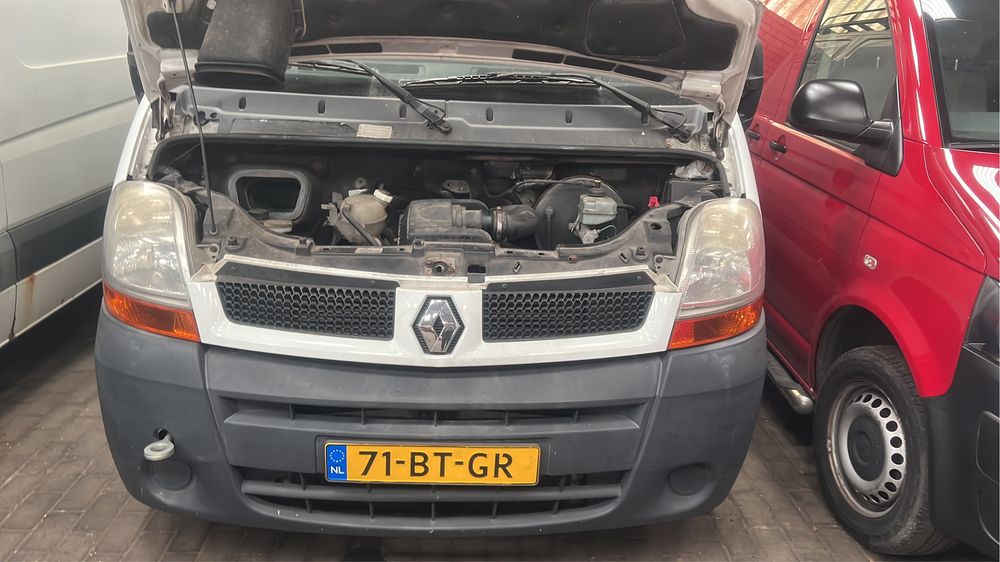 Renault Master 2  2.5 tdi на Гайки