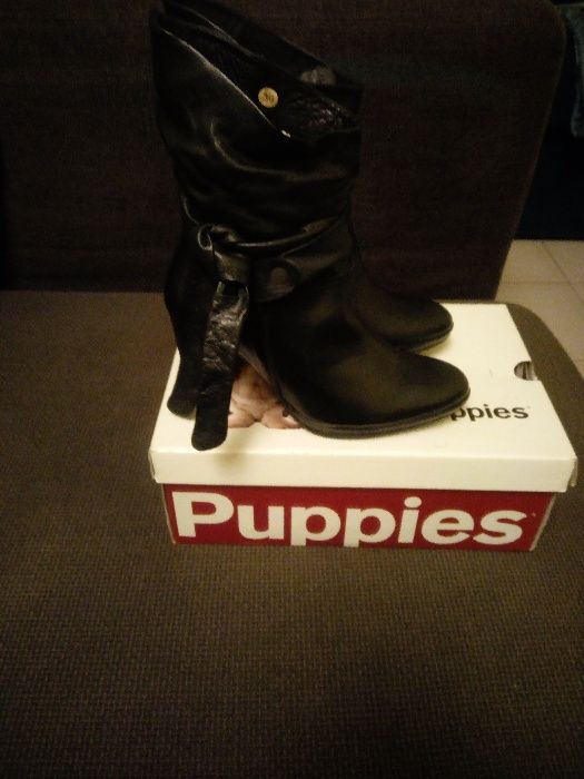 Vendo botins da hush puppies