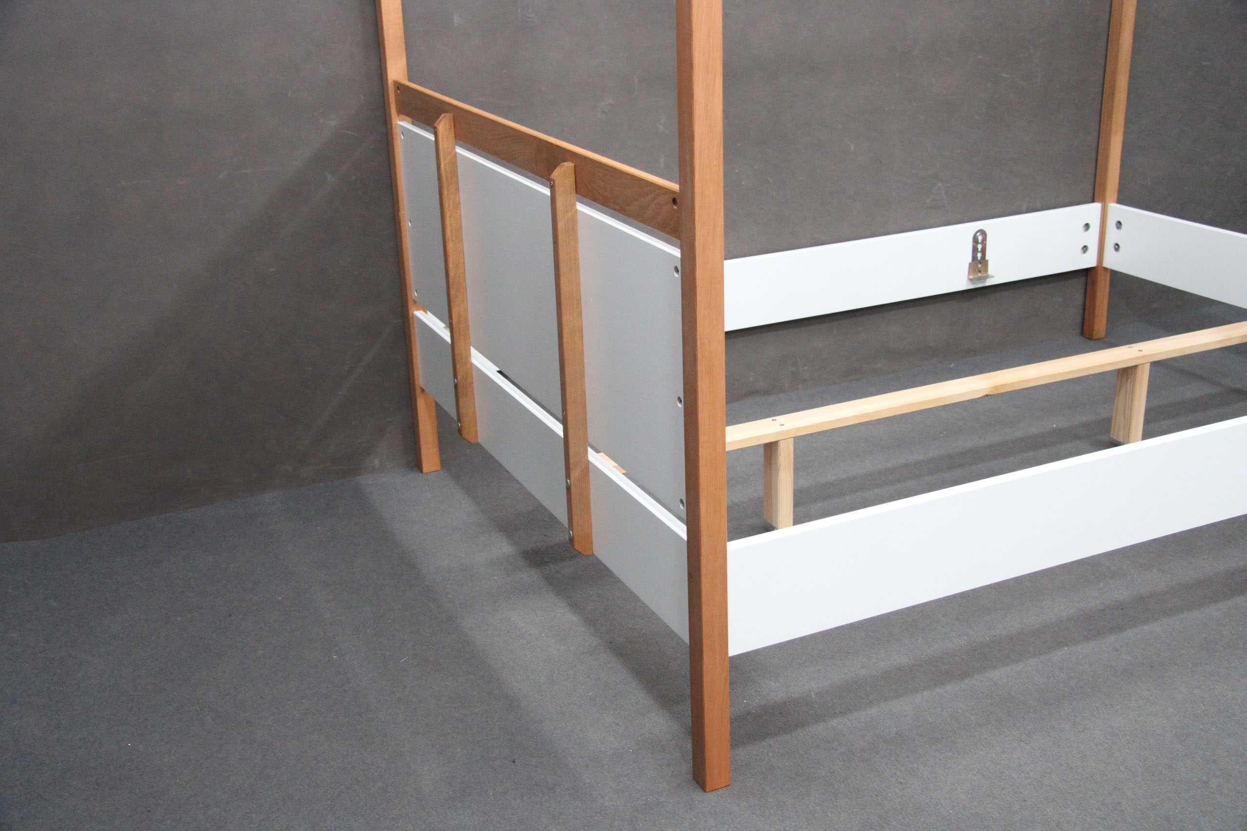 Łóżko MDF 140x200 rama biała z elementami dębowymi BGM24.pl B 8669