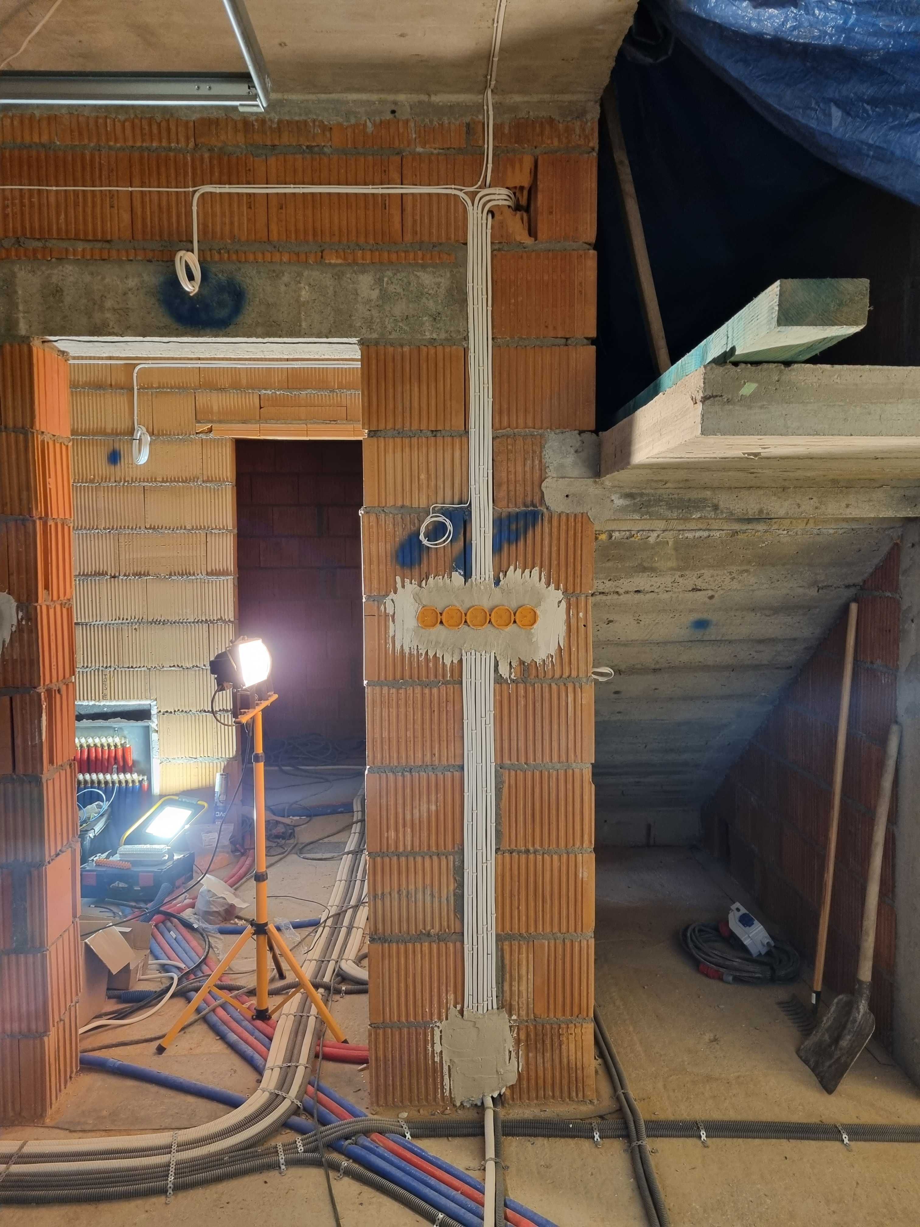Elektryk-Instalacje elektryczne oraz niskoprądowe- Monitoringi, Alarmy