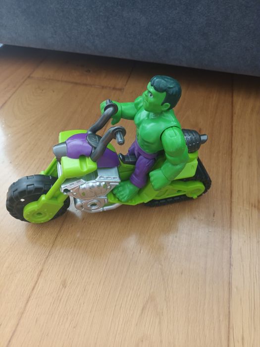 Conjunto de figuras de super heróis