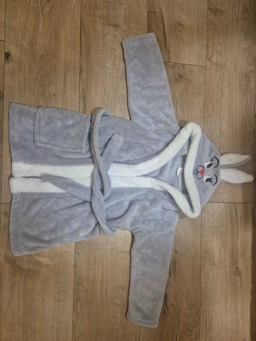 Szlafrok z kroliczkiem.