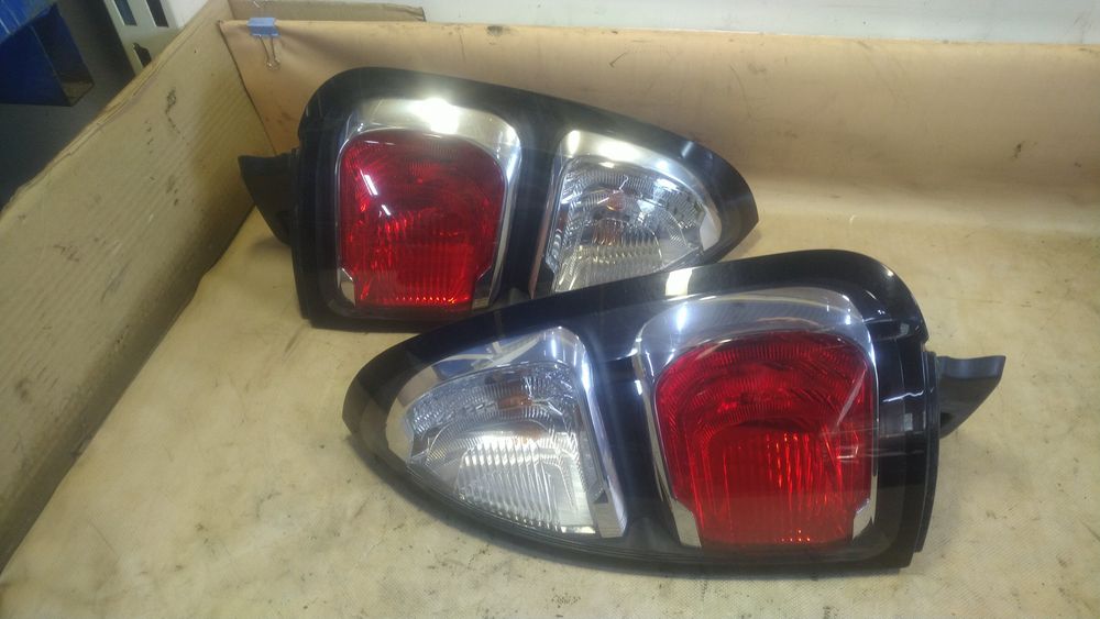 ) Citroen C3 Picasso lampa prawa tylna lewa tylna