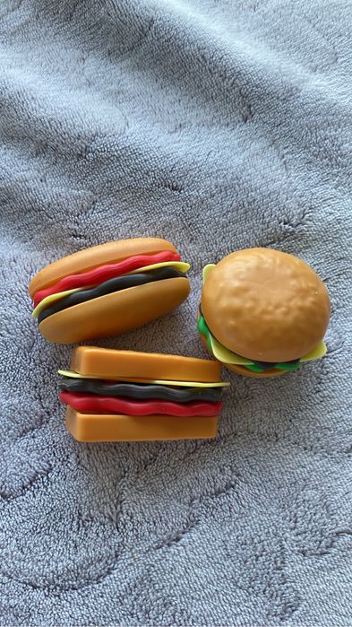 Розвіваюча, музична черепашка телефон. Має багато функцій.