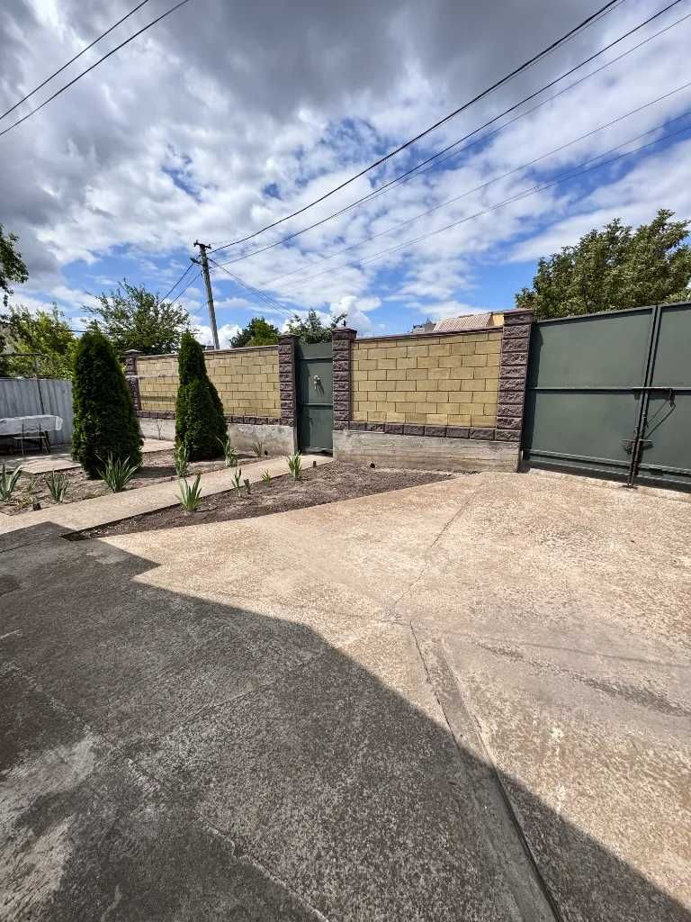 Продажа части дома с отдельным двором в районе пр-та Слобожанский