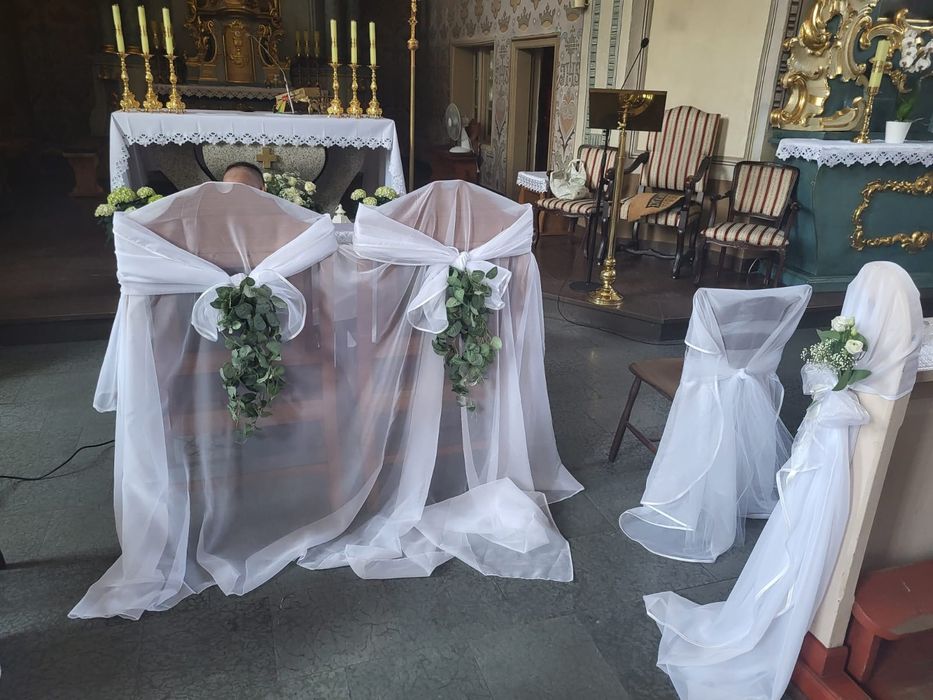 Woale na ślub lub wesele, dekoracja kościoła, przyozdobienie naw ławek