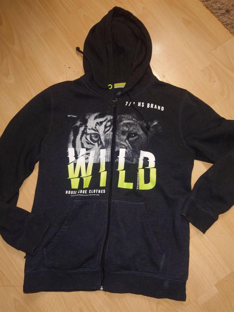 Bluza sportowa z nadrukiem wildld