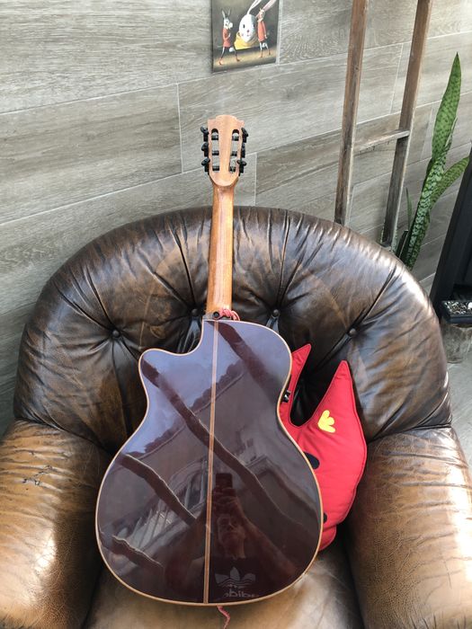 Guitarra clássica LÂG (francesa)