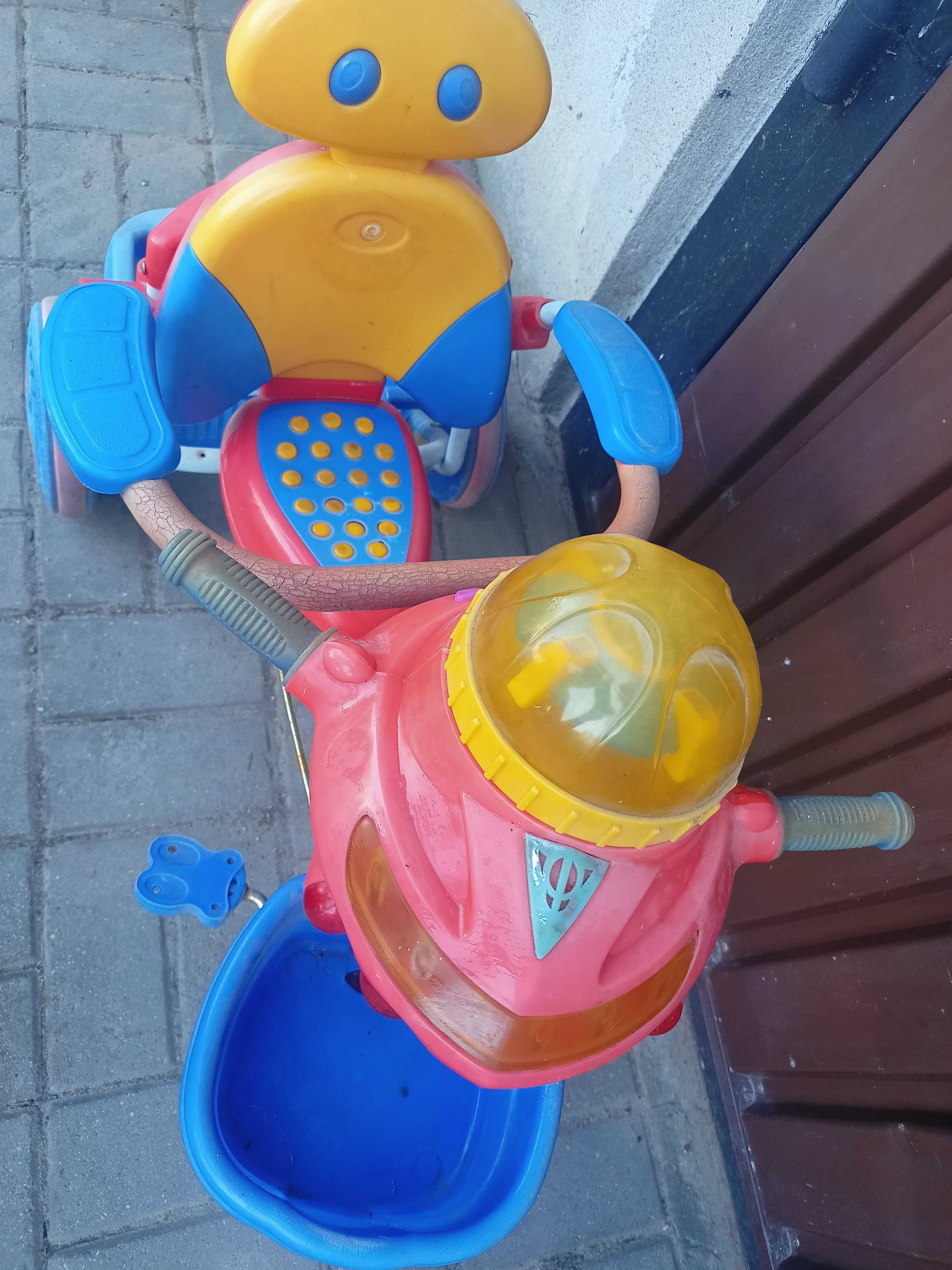 Rowerek pchacz trójkołowy