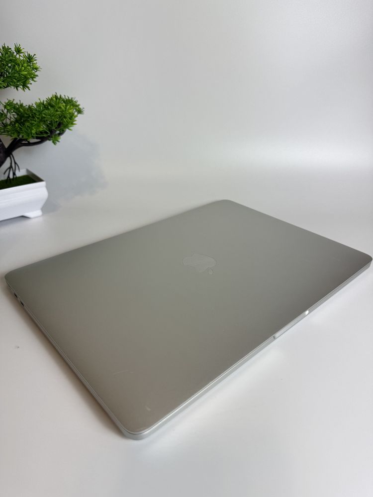 Apple MacBook A1989 i7 16GB 512GB 13,3"