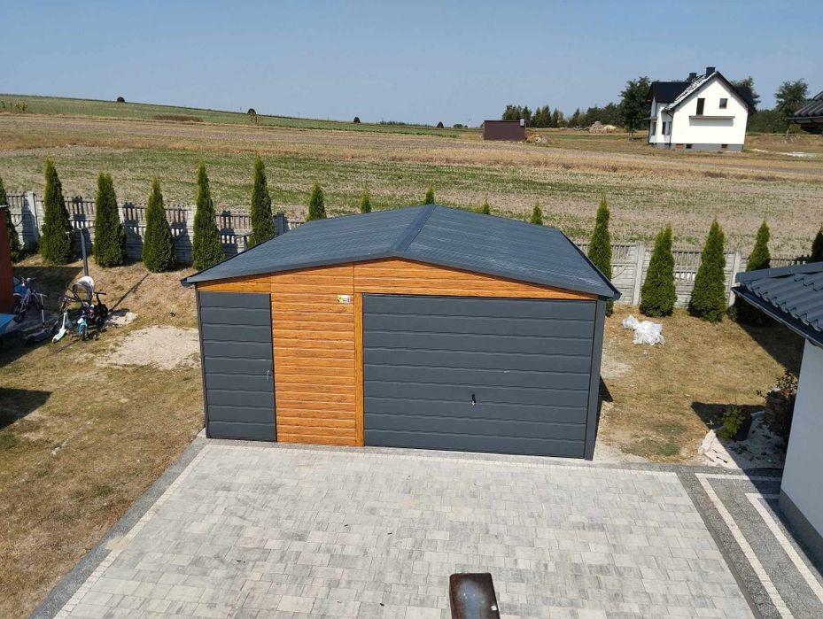 Garaże drewnopodobne