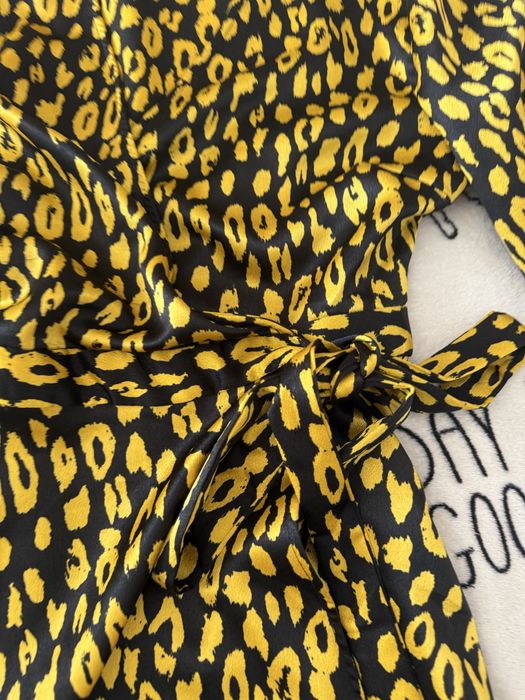Sukienka asymetryczna wiązana panterka