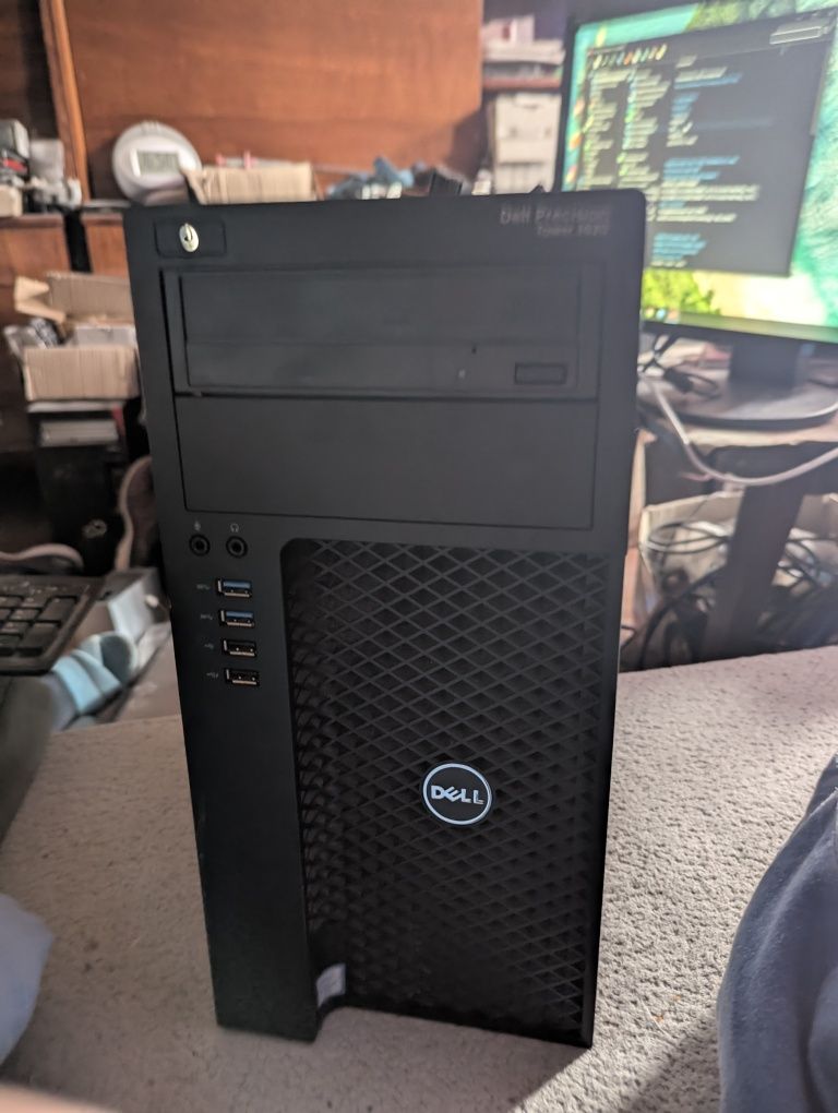АКЦИЯ! Dell  3620: i7-6700 , 8 DDR4, RX 470-8gb,128 SSD+500HDD
