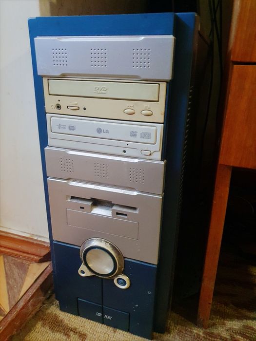 Продам  компьютер.