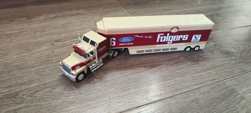 Ford LTL 9000 A skala 1:43