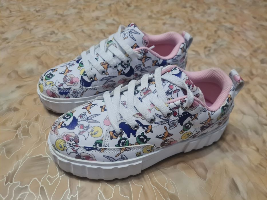 Продам черевички на дівчинку фірми  Filla