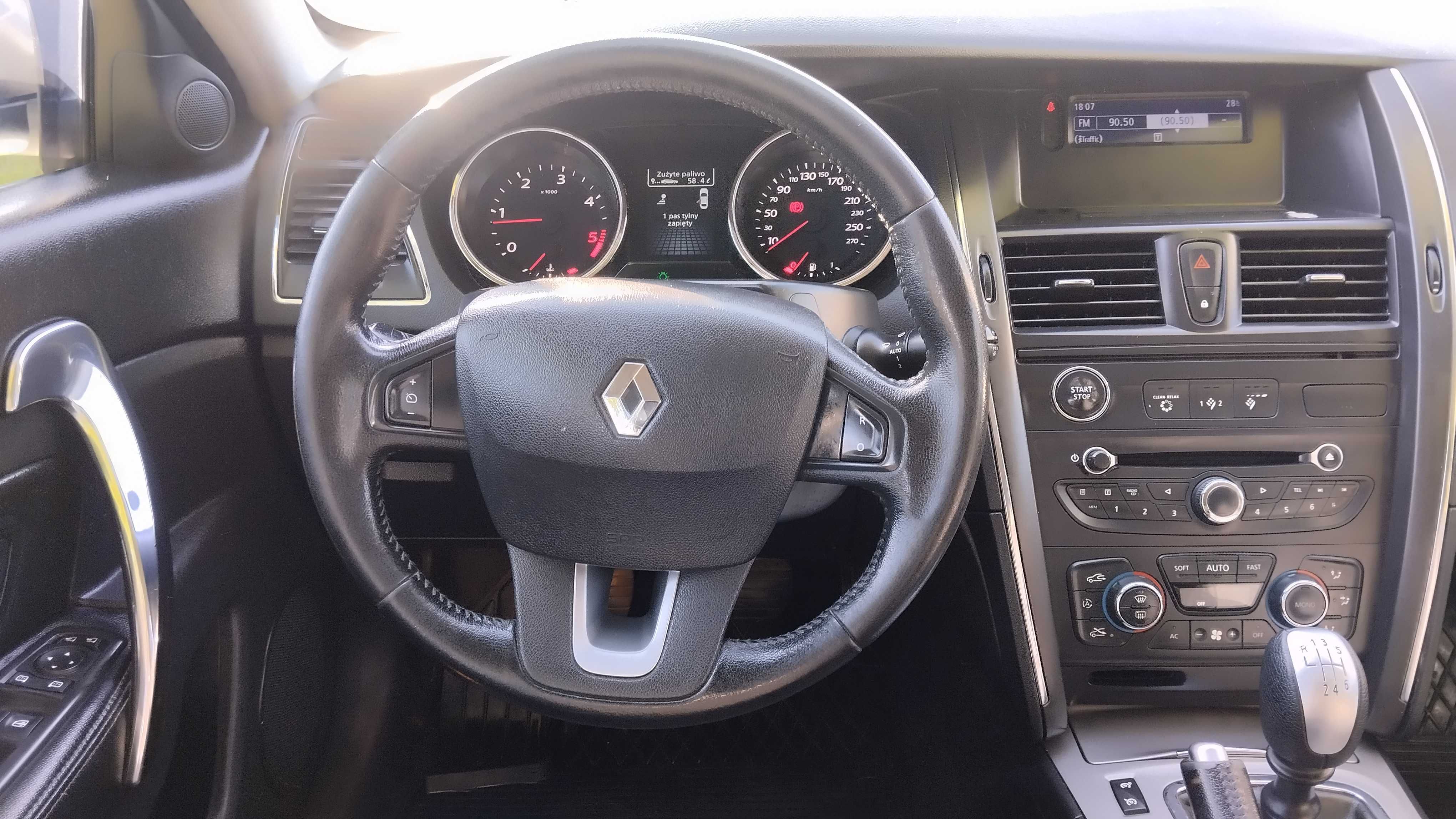 Renault Latitude 2,0 Dci 150 KM. Ładny sedan biała perła(Nie Laguna 3)