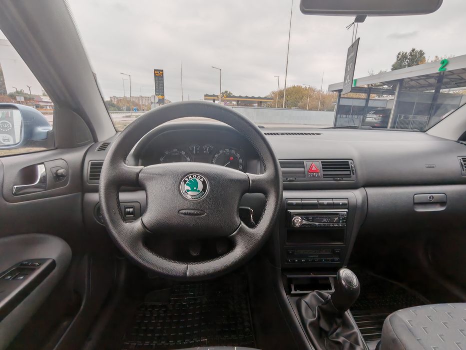 Skoda Octavia Tour 1.6 mpi бензин. 2007 рік