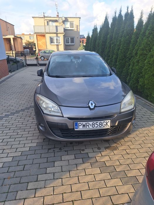 Sprzedam megane 3 1.9 130km