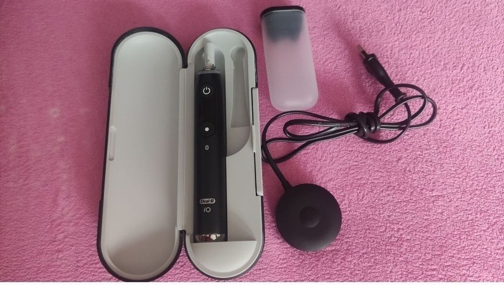 Szczoteczka Oral-B IO9 czarna