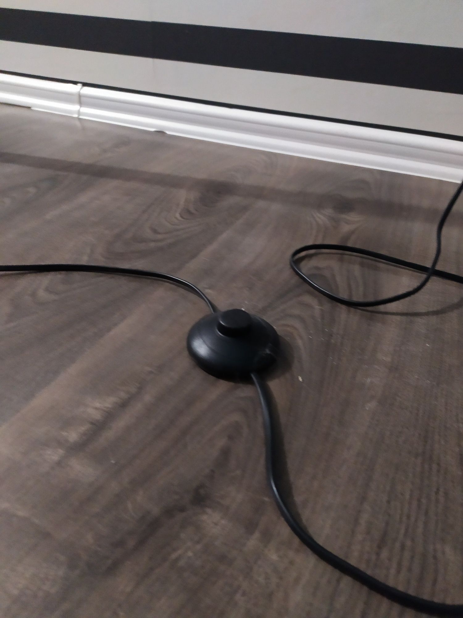 Lampa podłogowa do salonu