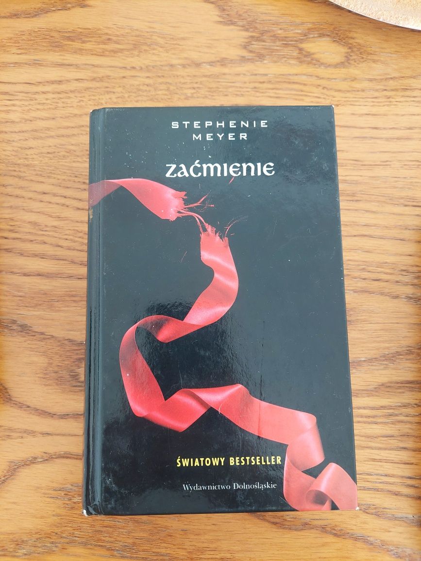 Saga zmierzch 3 części S. Meyer