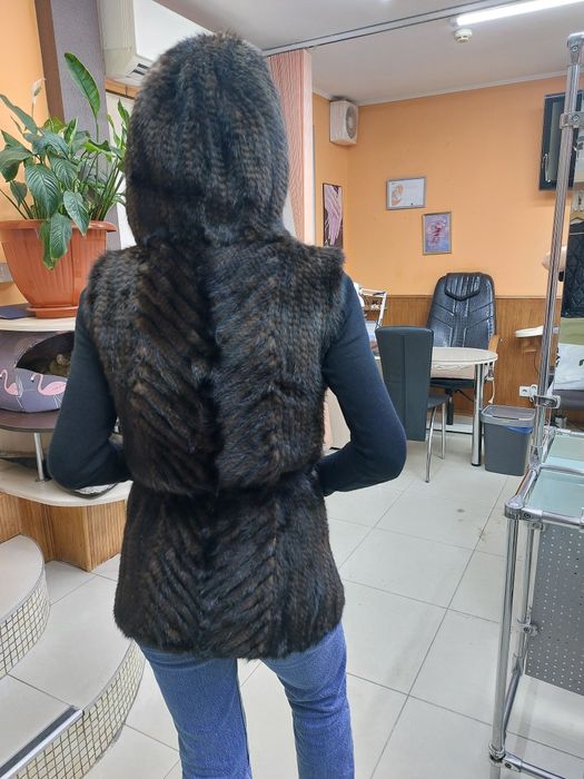 Вязаная жилетка из натуральной норки