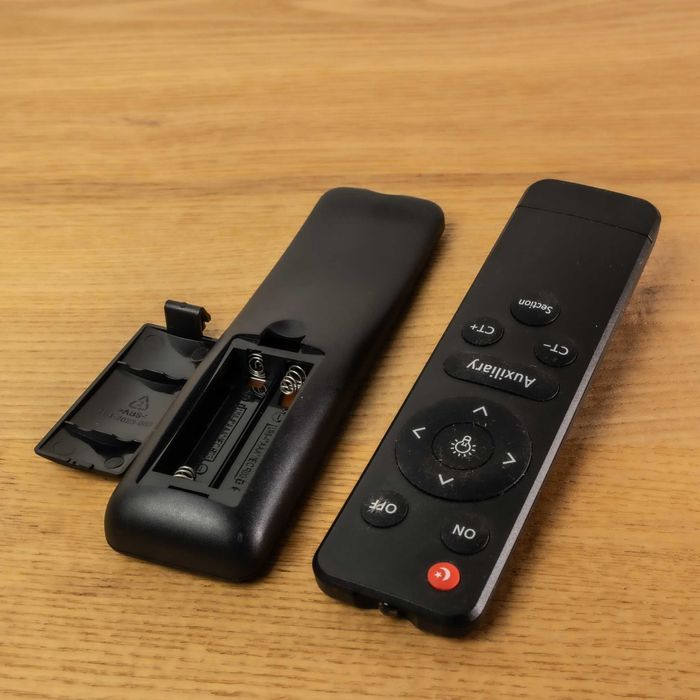 2 piloty do żarówek LED, lamp panelowych, ringów itd.