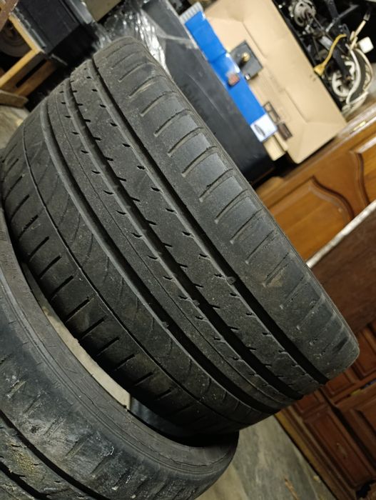Pneus goodyear 225/35/18