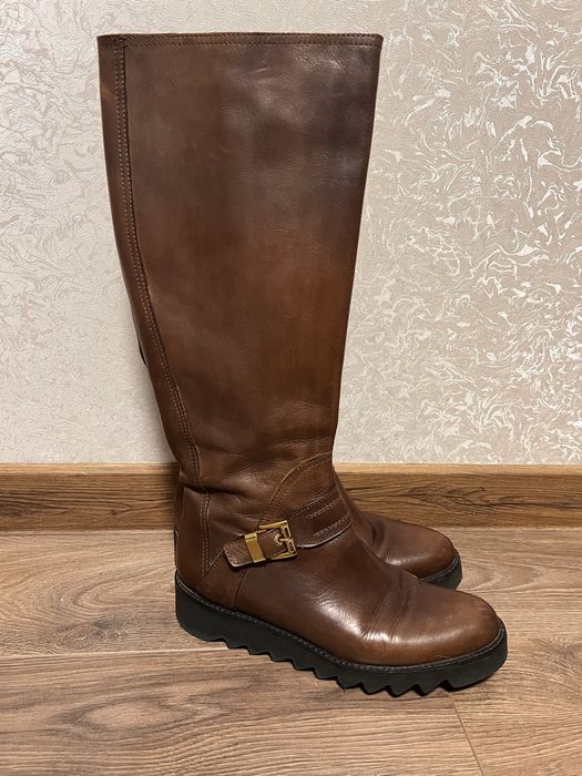 Продам кожаные сапоги