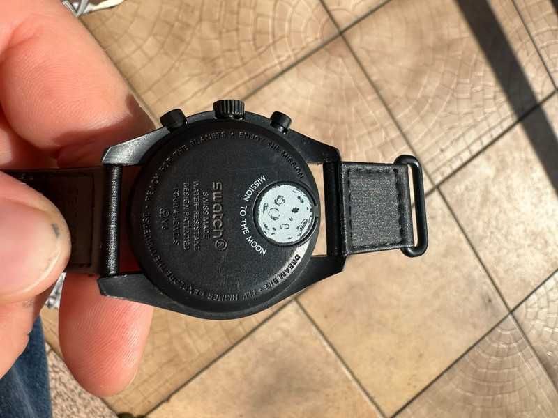 Omega x Swatch Snoopy SO33B700 Kolekcjonerski Model Czarnym Księżycem