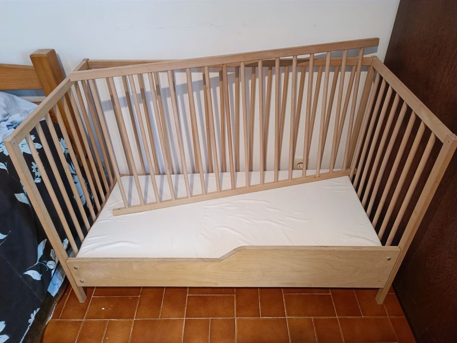 Berço IKEA completo