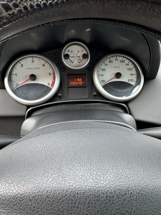 Peugeot 207 gasóleo Impecável