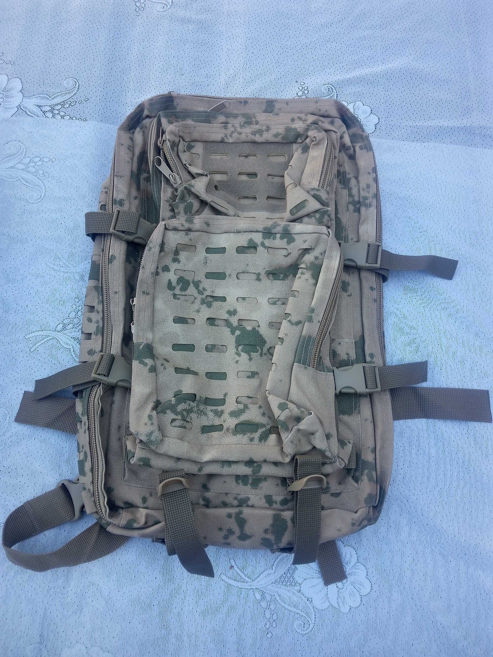 Портфели/рюкзаки/смотрите фотки/есть в наличии военный