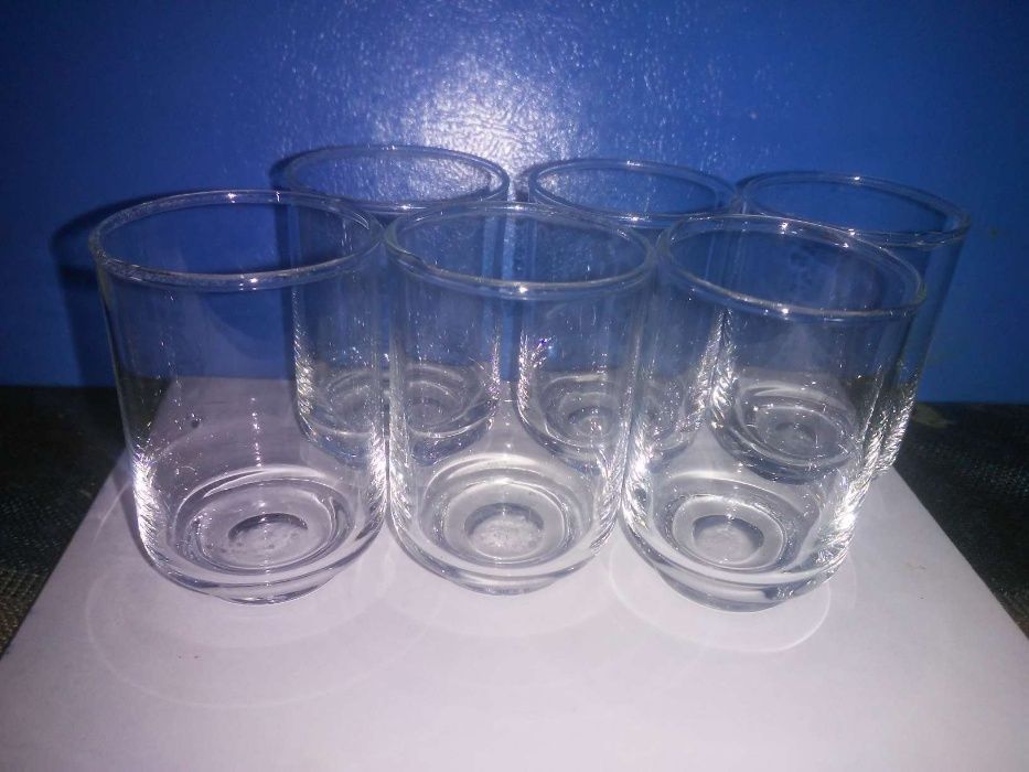 Retro kieliszki do wódki z czasów PRL - vintage - 6 sztuk.