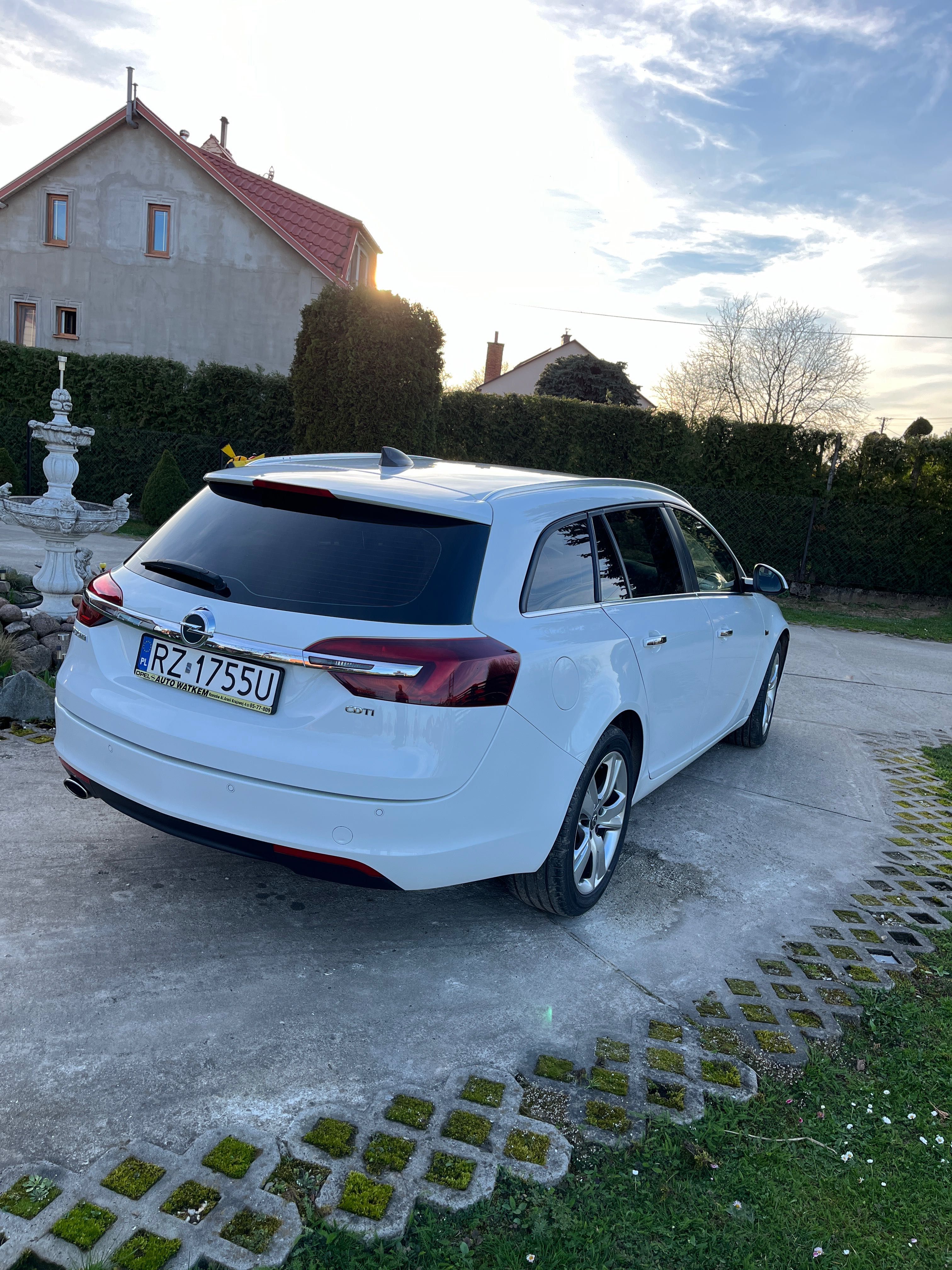 Opel Insignia 2016r Automat 170km Euro6 bdb stan bez wkładu Polecam