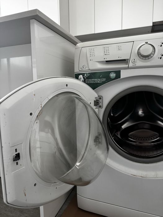 Máquina de Lavar Roupa Hotpoint Ariston 9Kg ECO9F1091