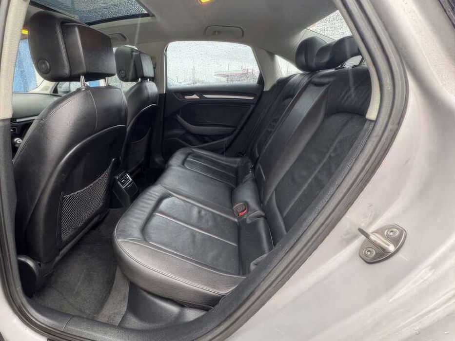 Audi A3      2015