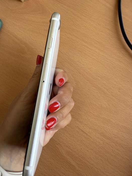 IPhone excelente estado SE 2020, 128GB