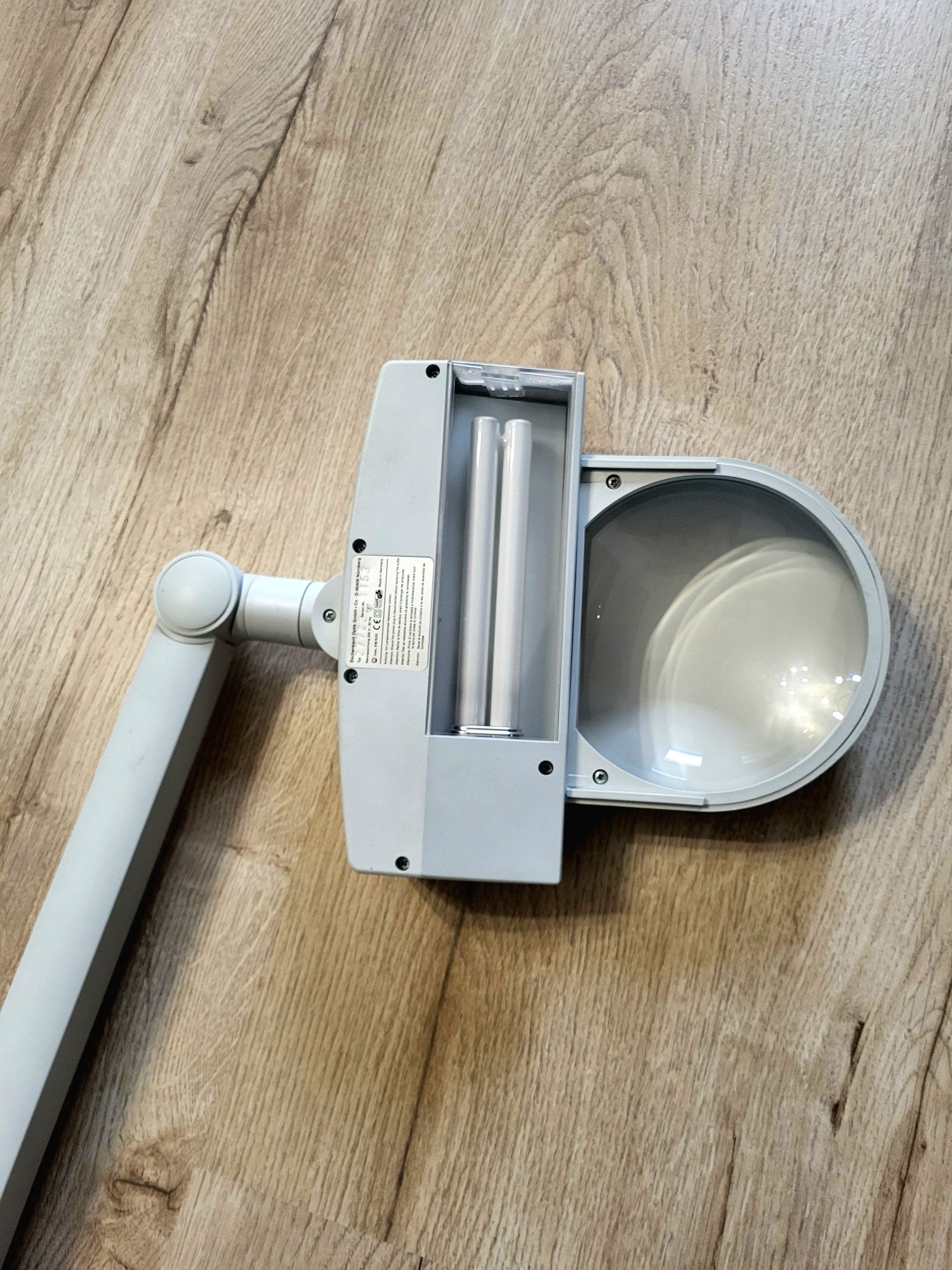 ESCHENBACH lupa  powiększająca lampa