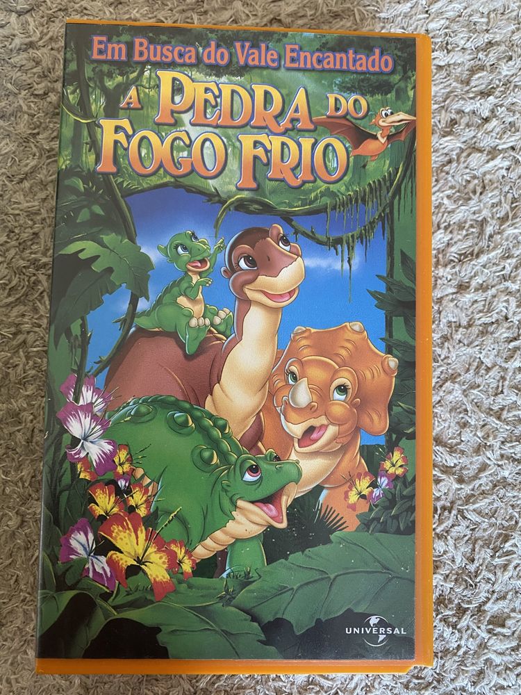 2 Cassetes VHS Em Busca do Vale Encantado